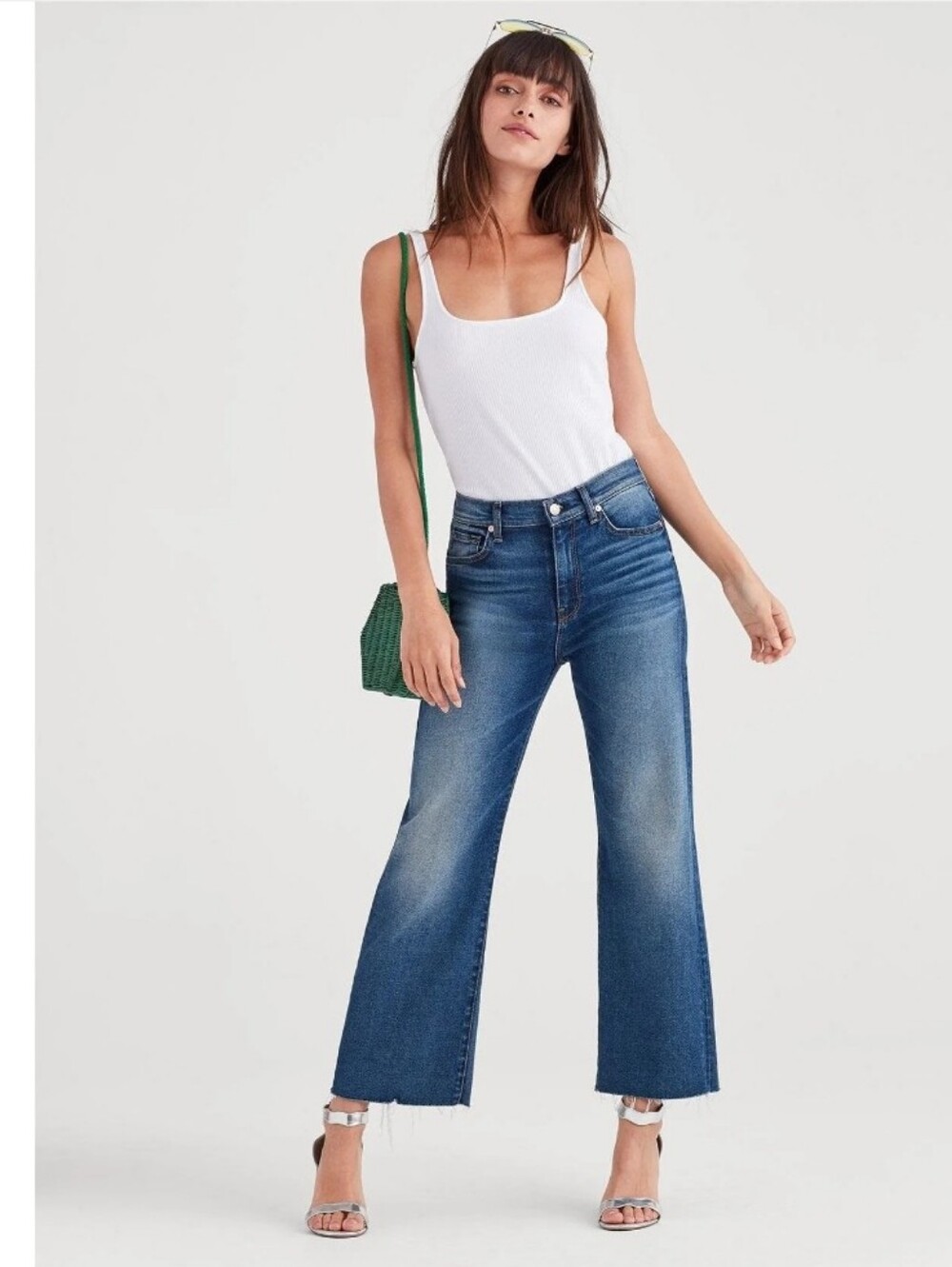 7 For All Mankind
Luxe Vintage Cropped Alexa With Cut Off Hem In Femme 27